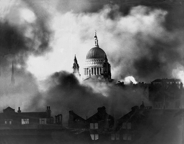St Paul's in the Blitz